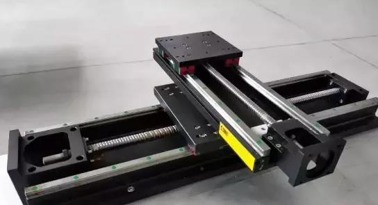 伺服電動缸怎么配電機？